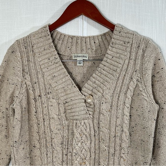 St. John’s Bay Khaki Cable Knit Button Collar Sweater Size M - Picture 2 of 8